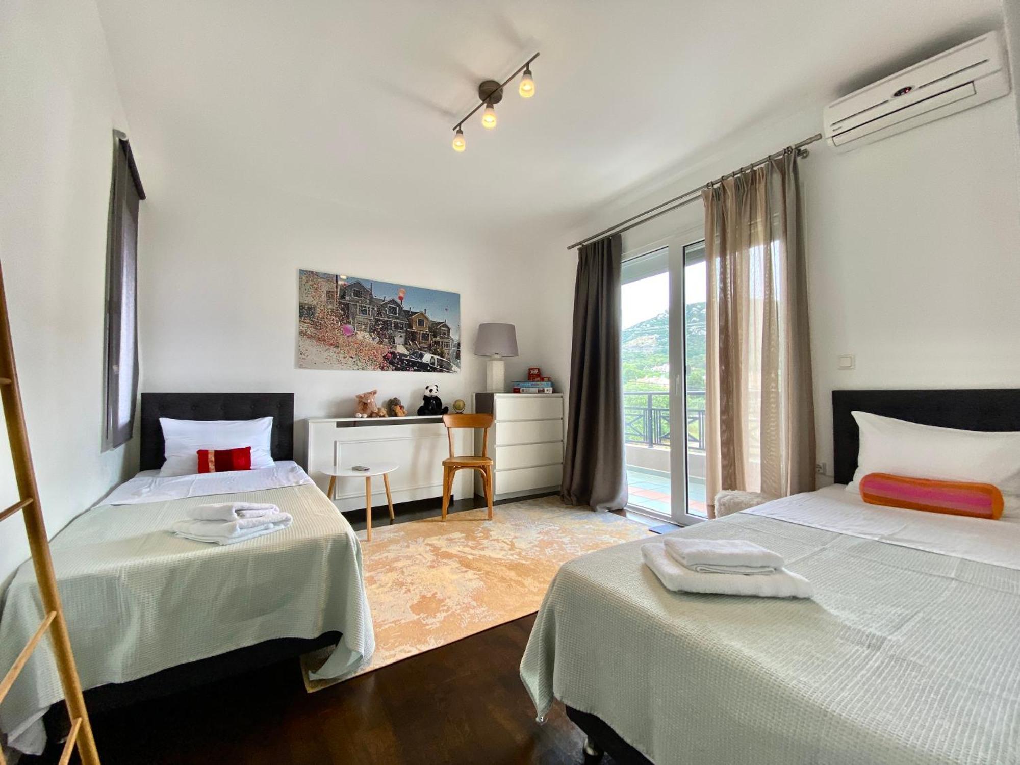 Nireon Apartment Nea Iraklitsa Bagian luar foto